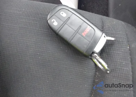 2017 Jeep Grand Cherokee Laredo 4X4 из США, поврежденный, VIN 1C4RJFAGXHC913023